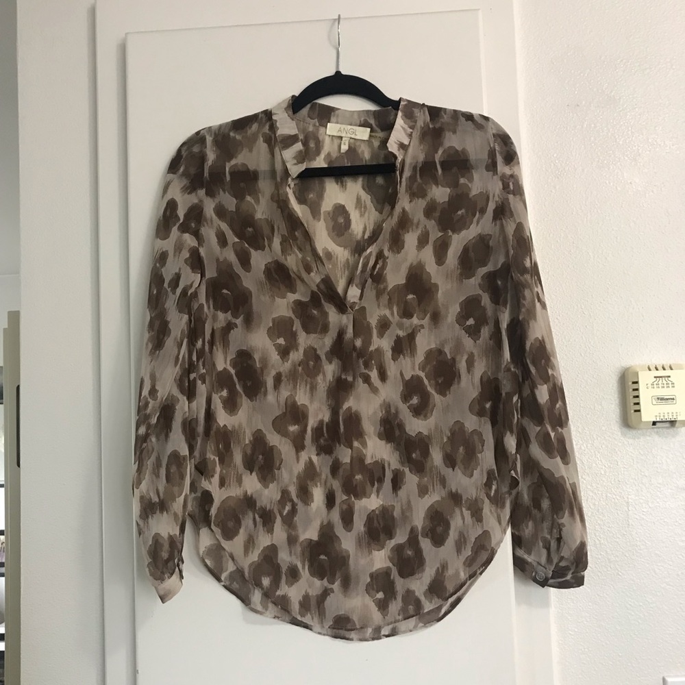Neutral leopard blouse